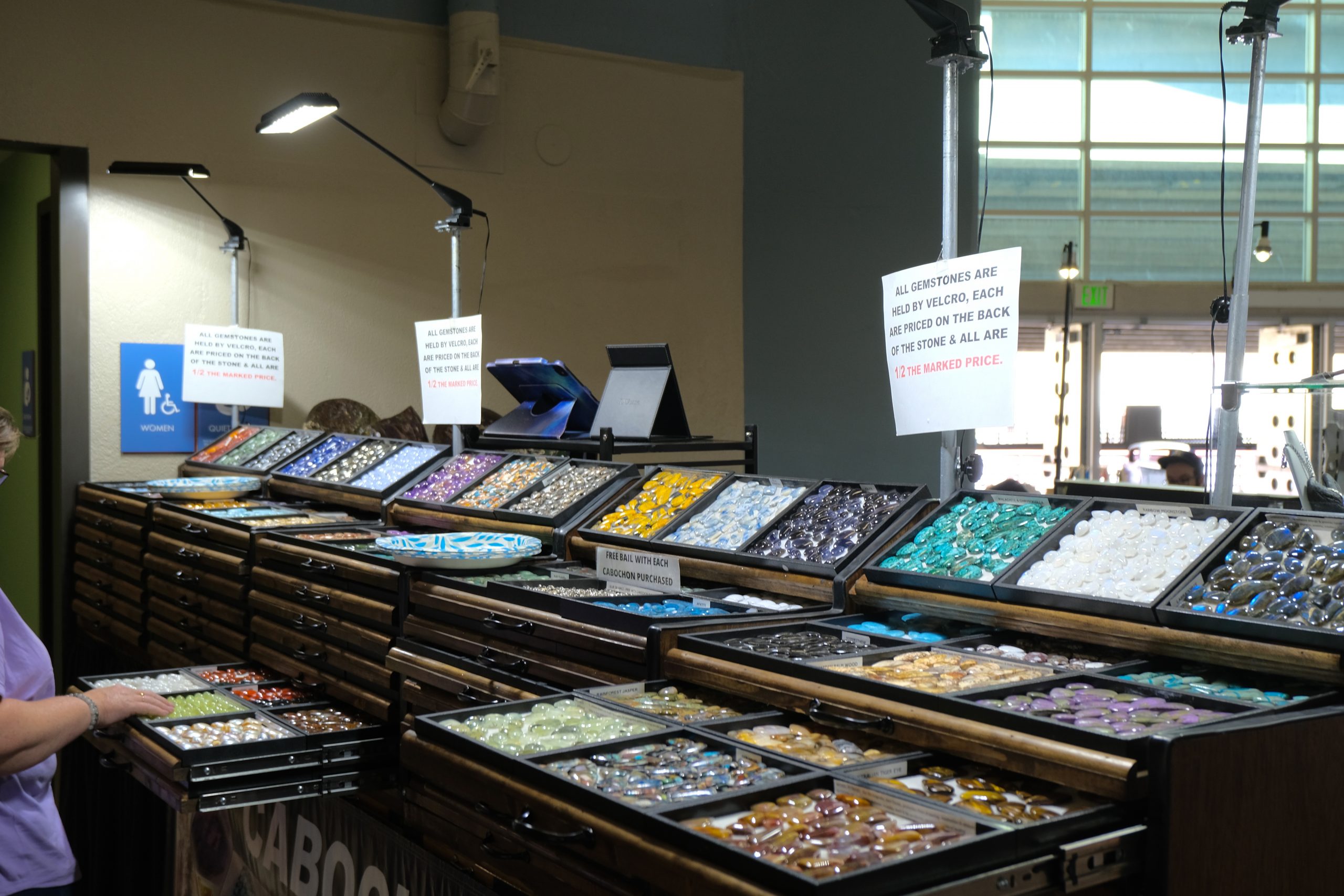 Denver coliseum minerals fossils jewelry gems show
